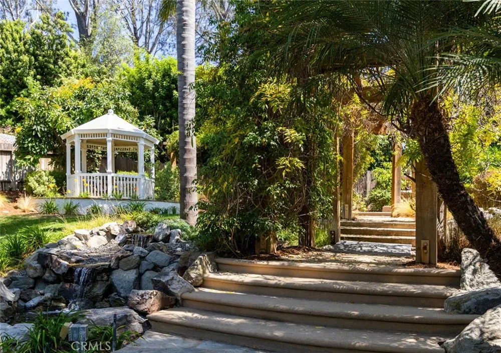 19122 Barrett Lane North Tustin, CA 92705