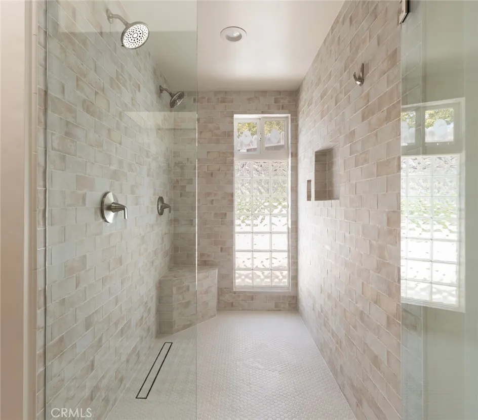 19122 Barrett Lane North Tustin, CA 92705