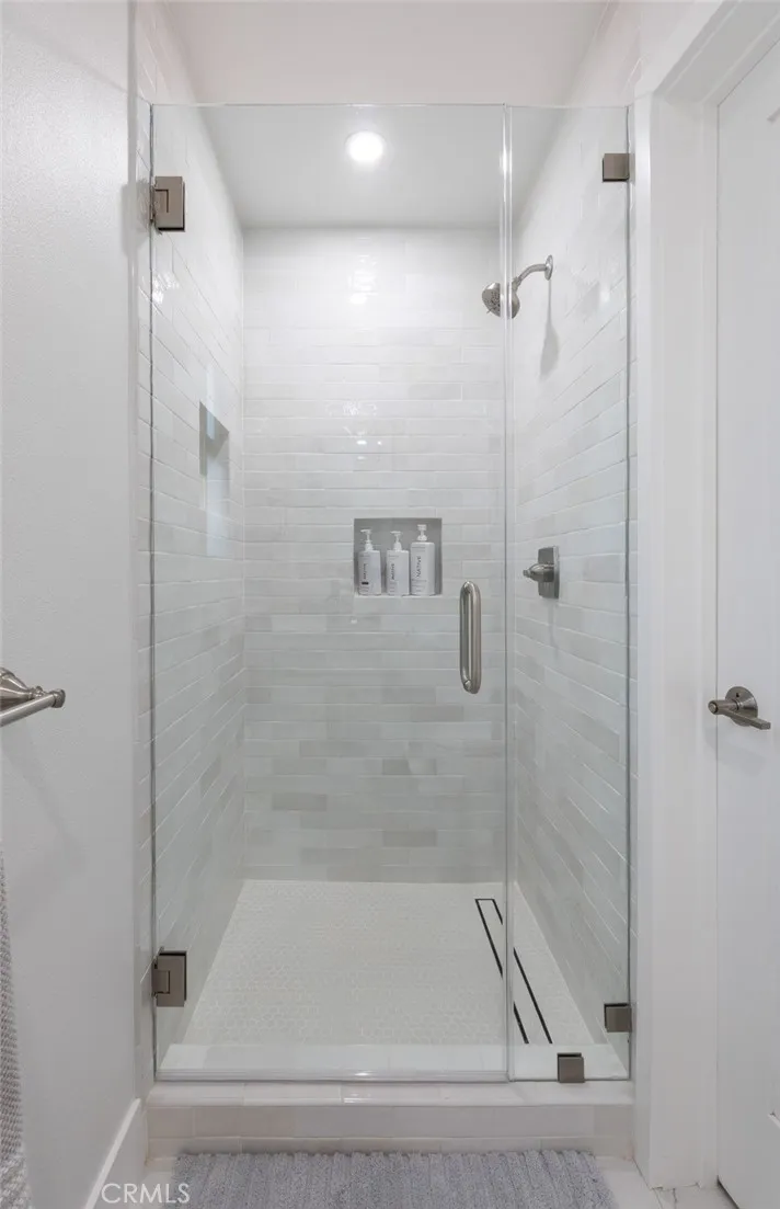 19122 Barrett Lane North Tustin, CA 92705