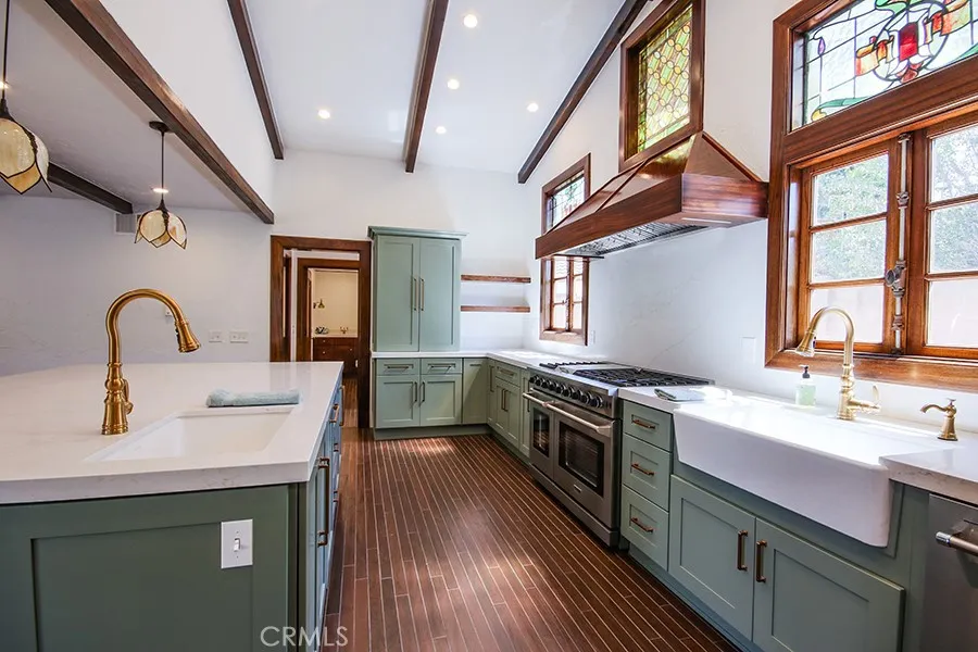 8679 El Costa Circle Fountain Valley, CA 92708
