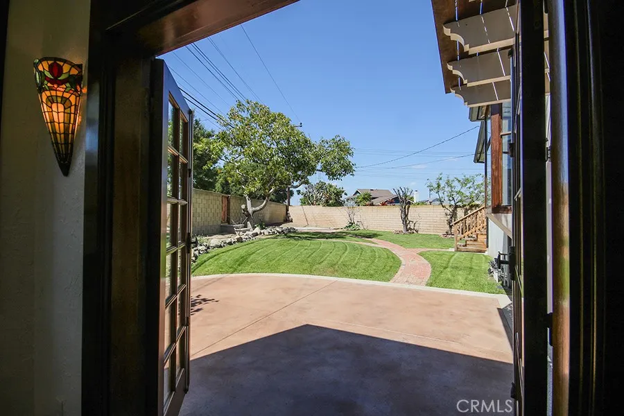 8679 El Costa Circle Fountain Valley, CA 92708