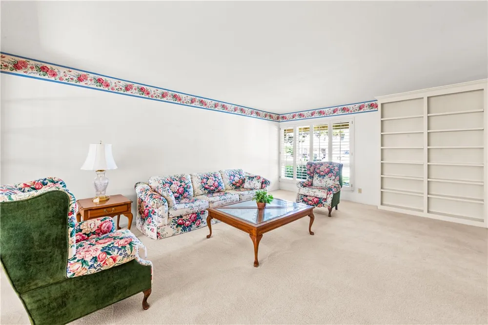 9652 Duke Westminster, CA 92683