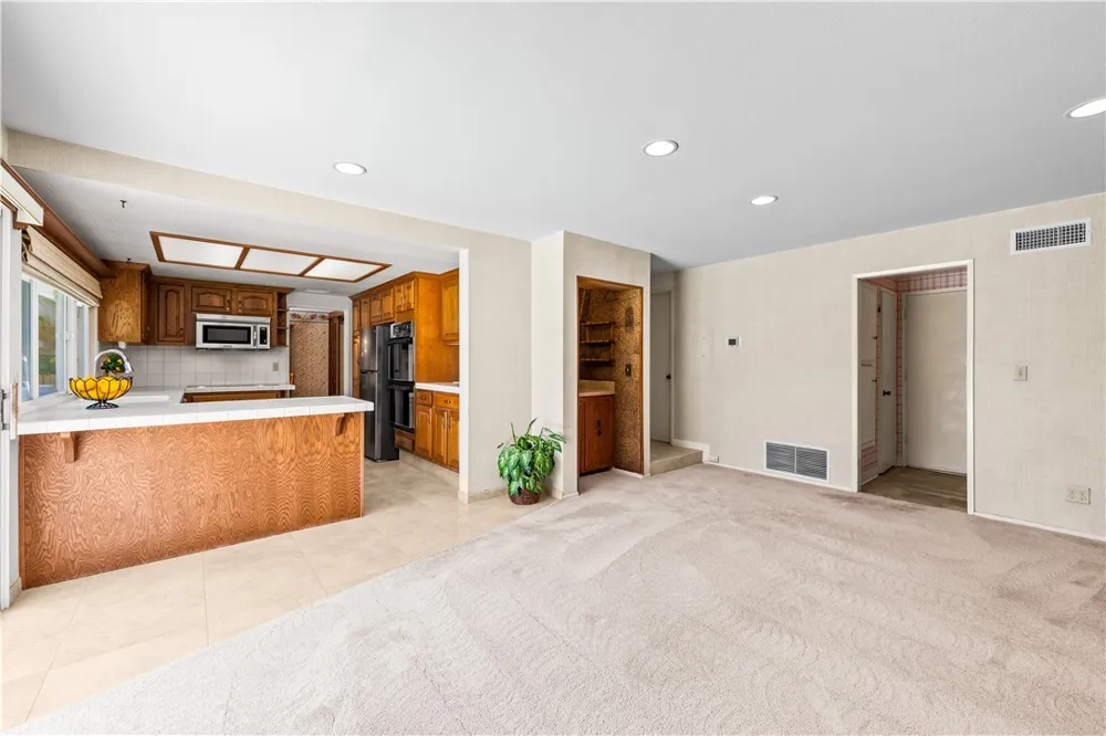 9652 Duke Westminster, CA 92683