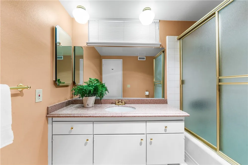 9652 Duke Westminster, CA 92683