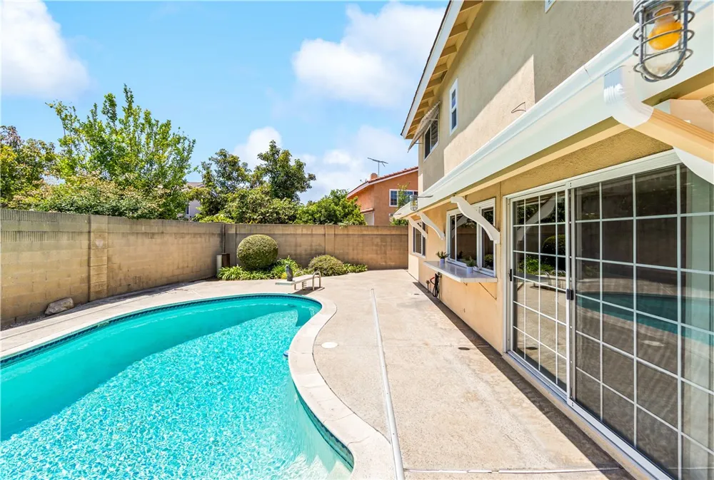 9652 Duke Westminster, CA 92683