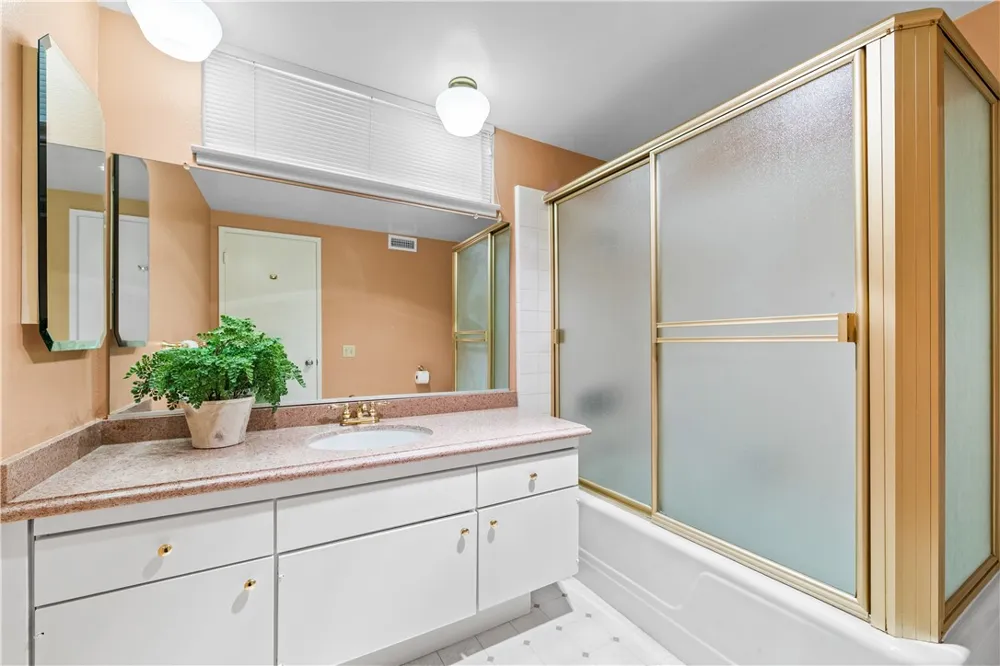 9652 Duke Westminster, CA 92683