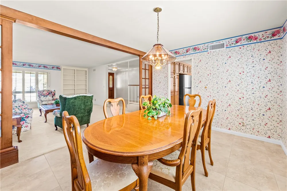 9652 Duke Westminster, CA 92683