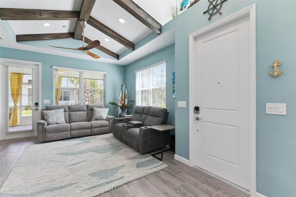384 GYPSY PALACE LANE Daytona Beach, FL 32124