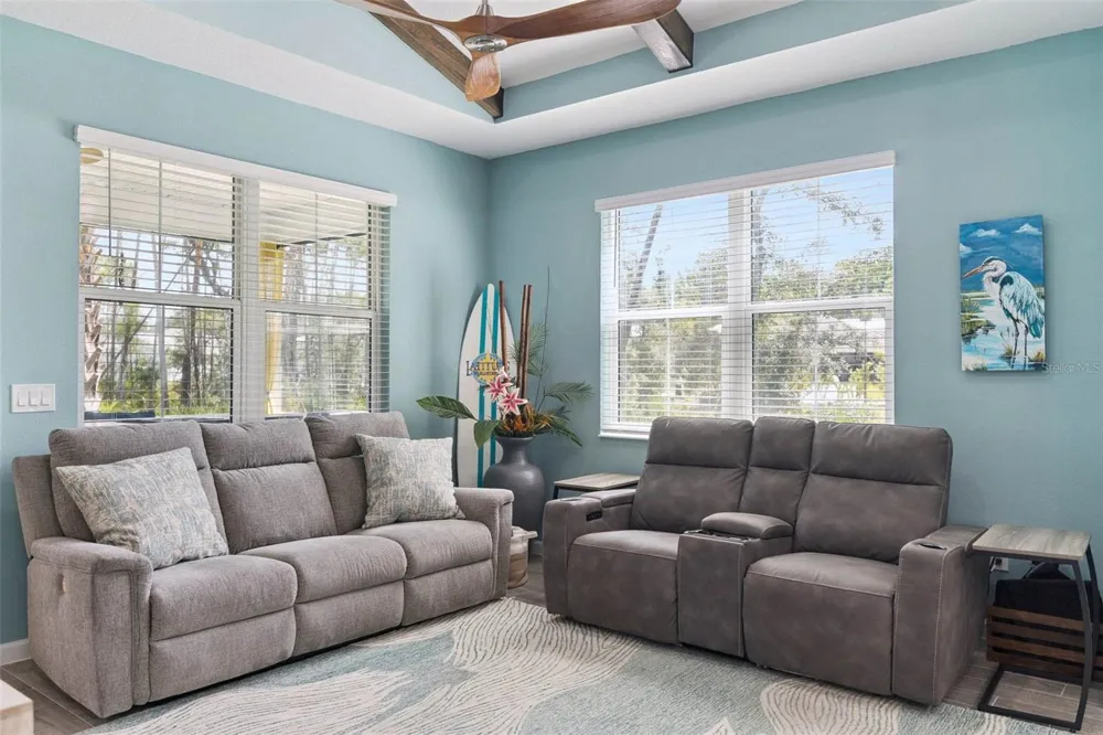 384 GYPSY PALACE LANE Daytona Beach, FL 32124