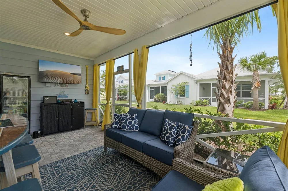 384 GYPSY PALACE LANE Daytona Beach, FL 32124