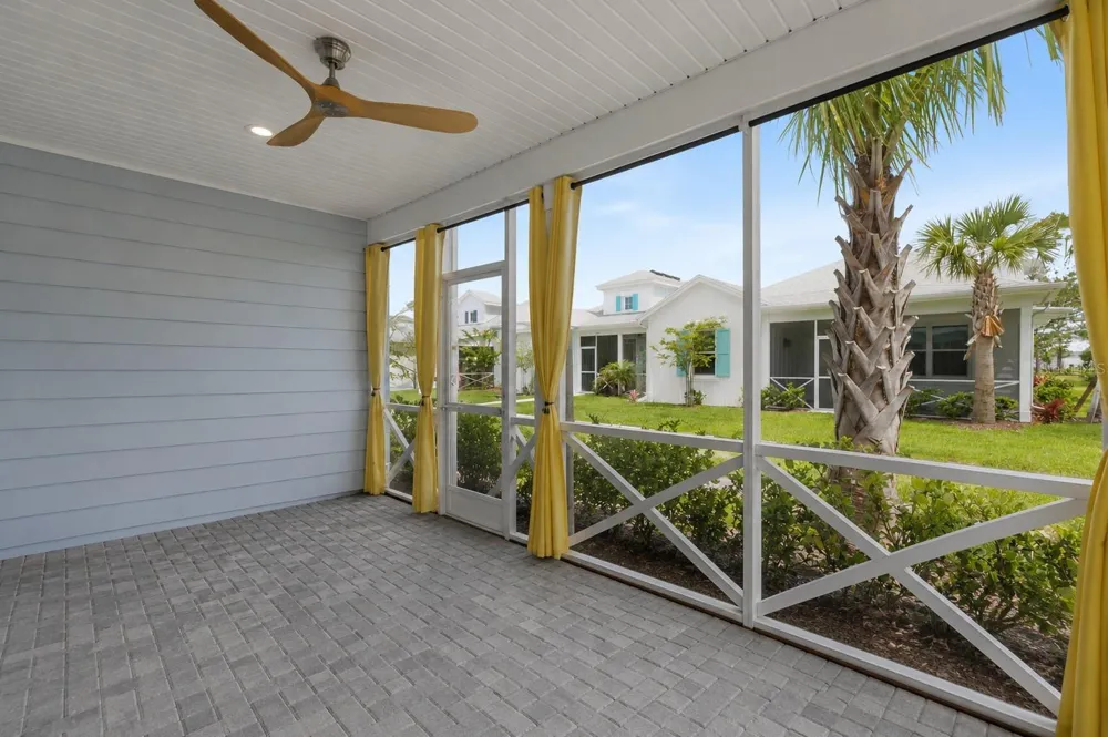 384 GYPSY PALACE LANE Daytona Beach, FL 32124