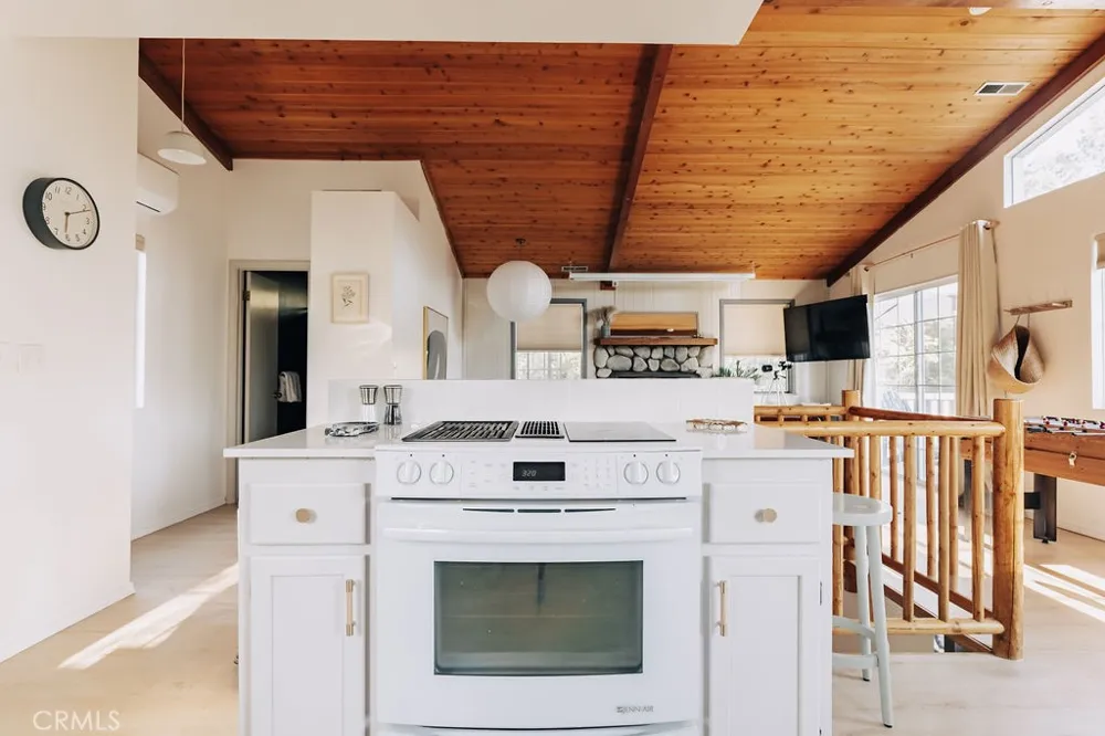 960 Butte Avenue Big Bear City, CA 92314