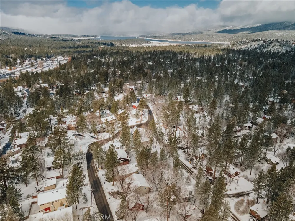 960 Butte Avenue Big Bear City, CA 92314