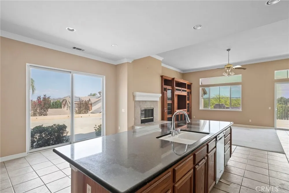 18530 Oak Park Riverside, CA 92504