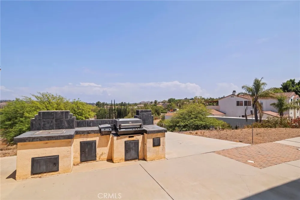 18530 Oak Park Riverside, CA 92504