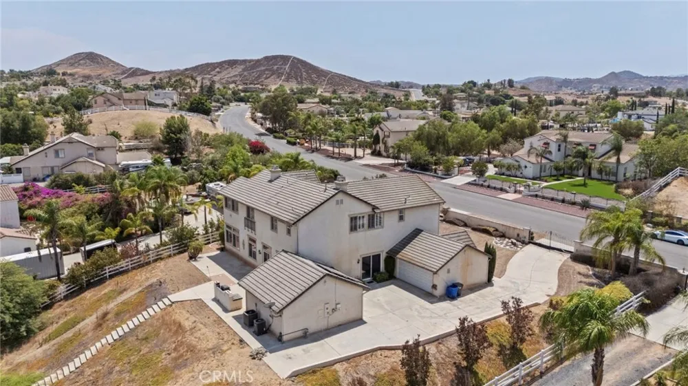 18530 Oak Park Riverside, CA 92504