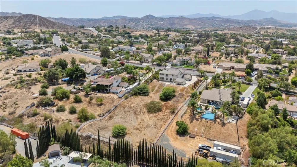 18530 Oak Park Riverside, CA 92504
