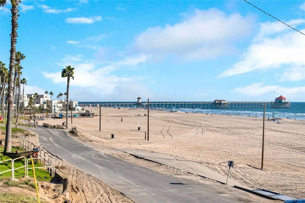 16602 Jib Circle #C Huntington Beach, CA 92649