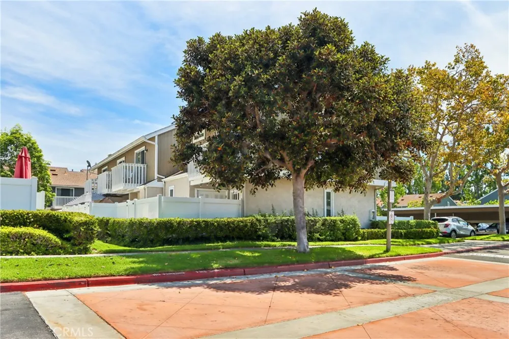 73 Bentwood Lane Aliso Viejo, CA 92656