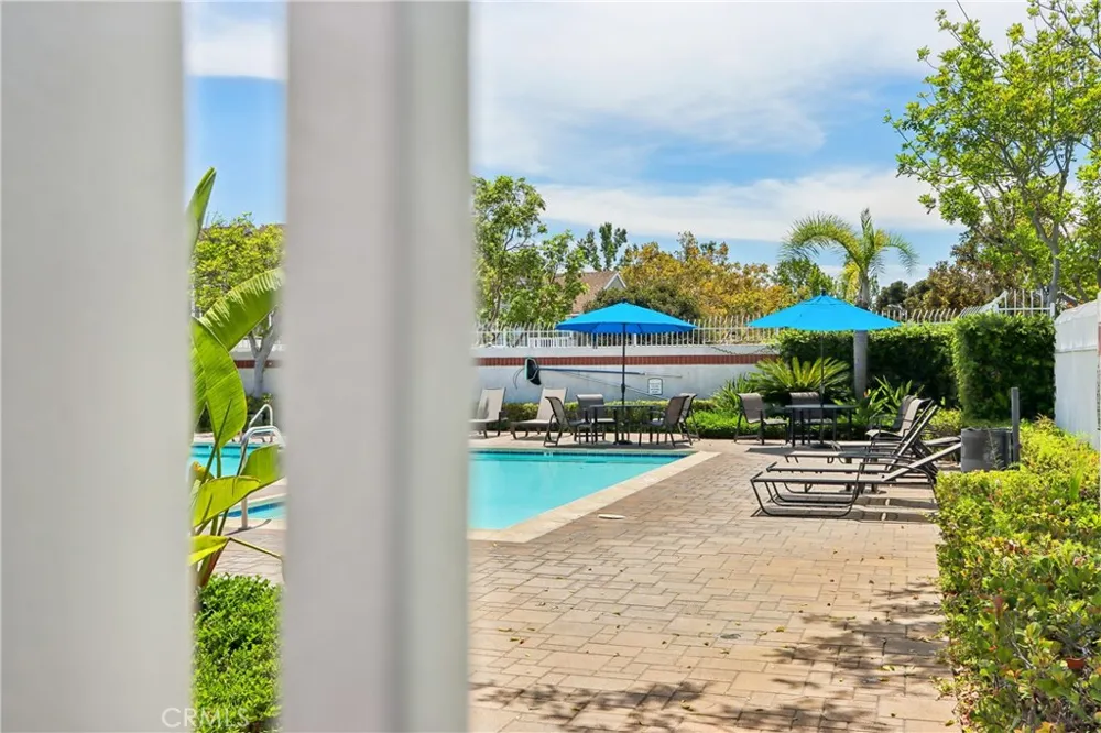 73 Bentwood Lane Aliso Viejo, CA 92656