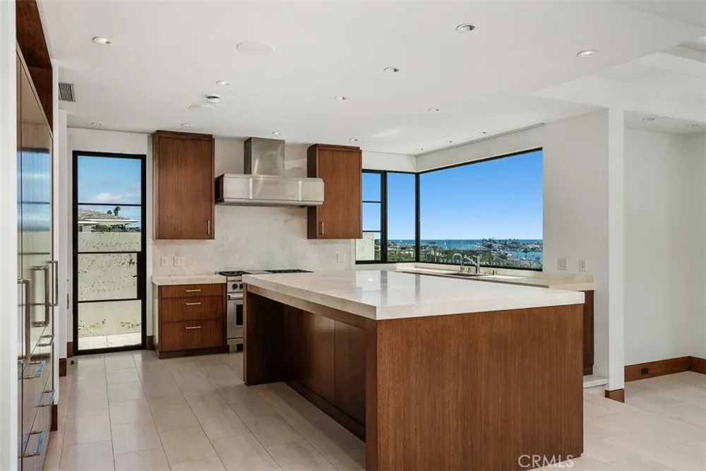 1523 Dolphin Terrace Corona del Mar, CA 92625