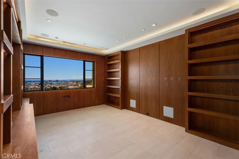 1523 Dolphin Terrace Corona del Mar, CA 92625