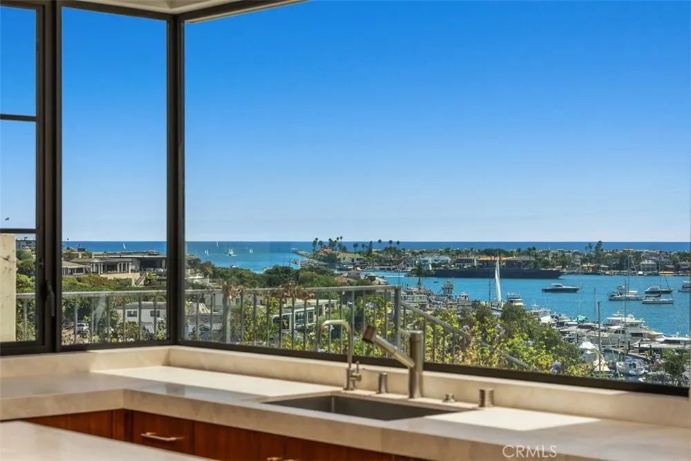 1523 Dolphin Terrace Corona del Mar, CA 92625