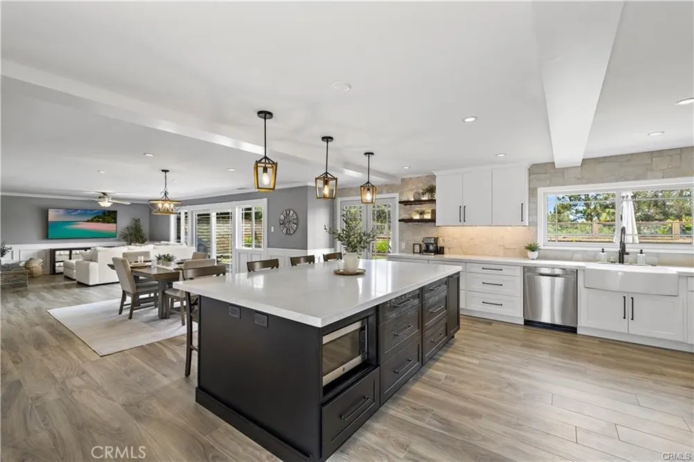 28732 Calle Vista Laguna Niguel, CA 92677