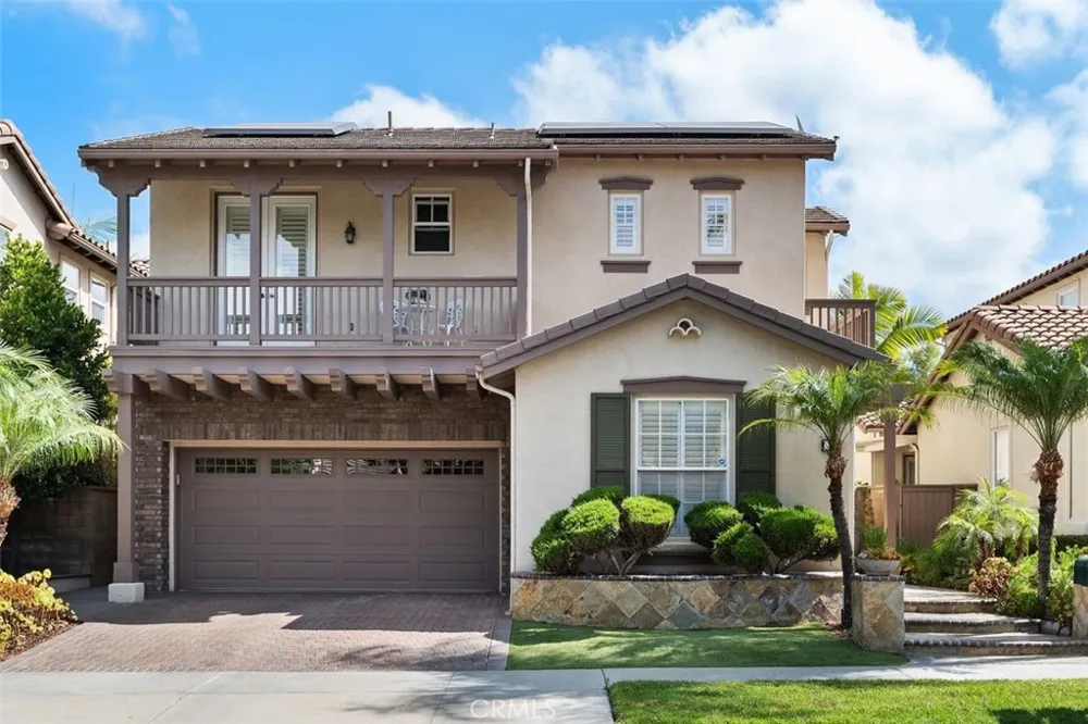 41 Carpenteria Irvine, CA 92602