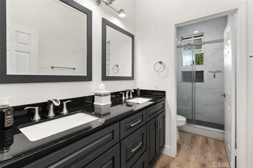 41 Carpenteria Irvine, CA 92602