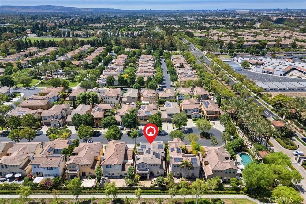 41 Carpenteria Irvine, CA 92602