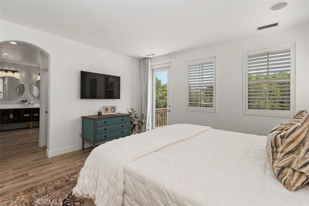 41 Carpenteria Irvine, CA 92602