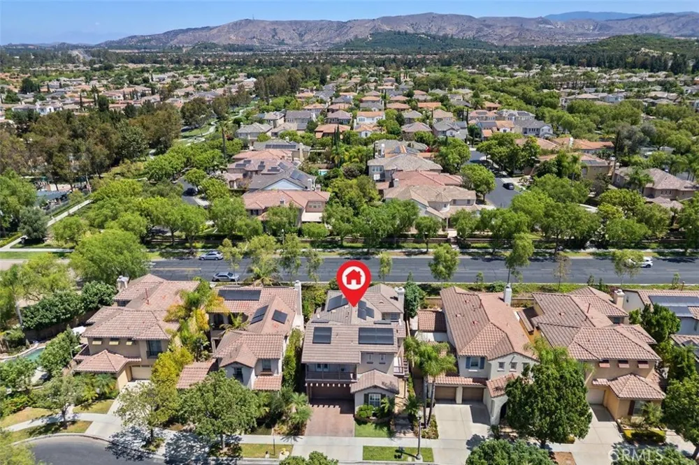 41 Carpenteria Irvine, CA 92602