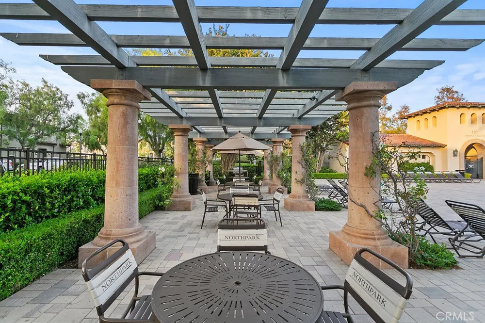 41 Carpenteria Irvine, CA 92602