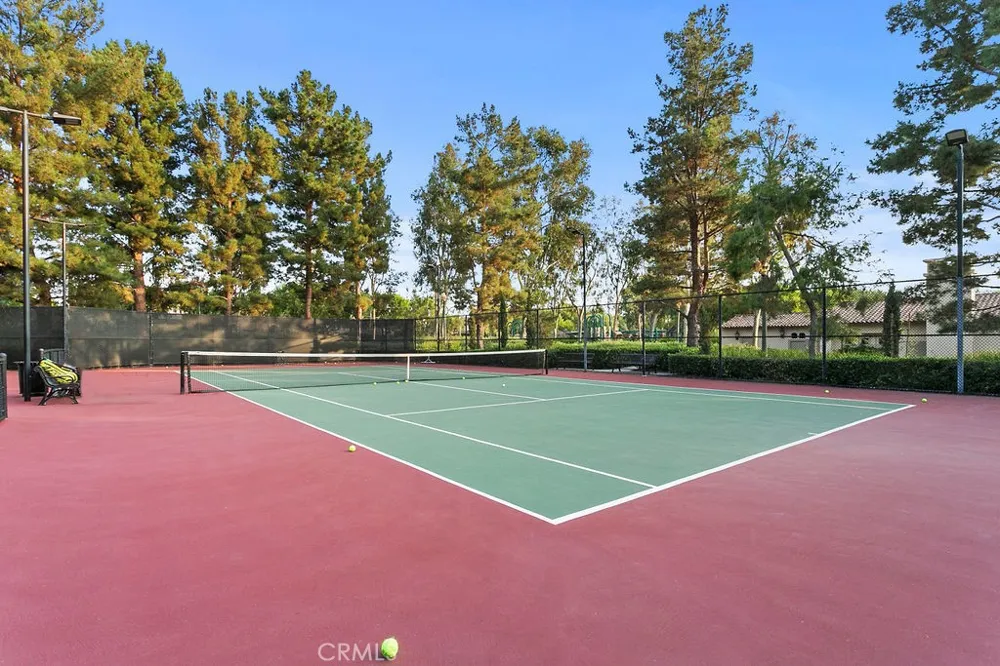 41 Carpenteria Irvine, CA 92602