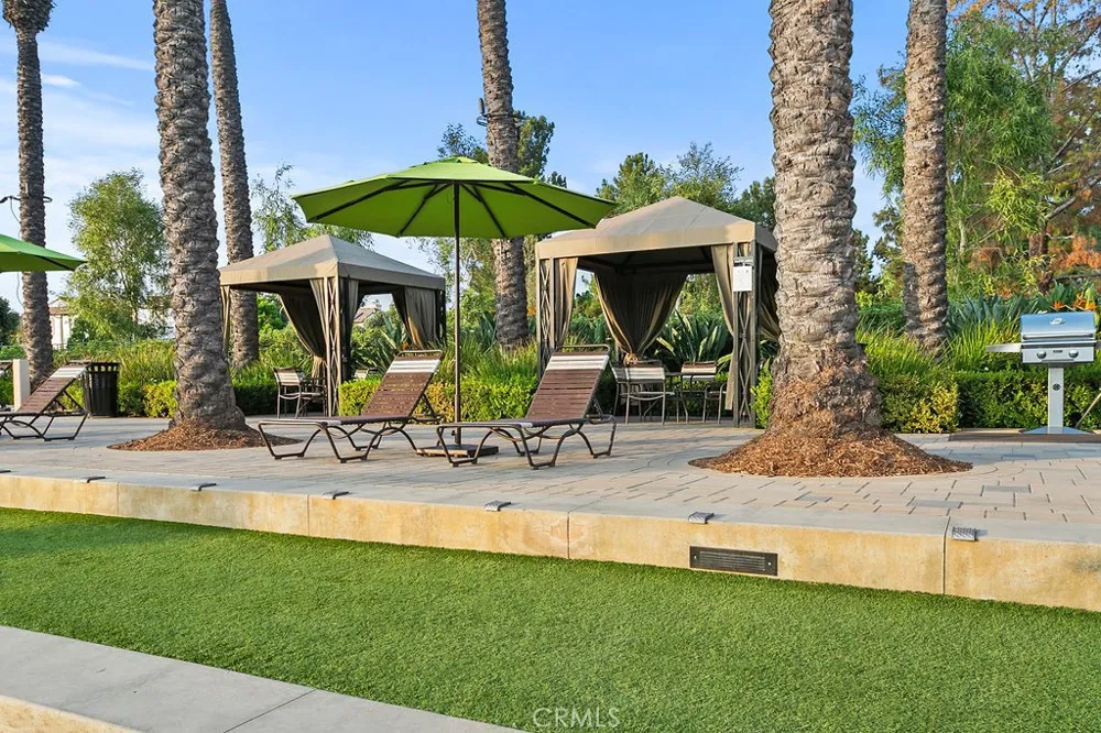 41 Carpenteria Irvine, CA 92602