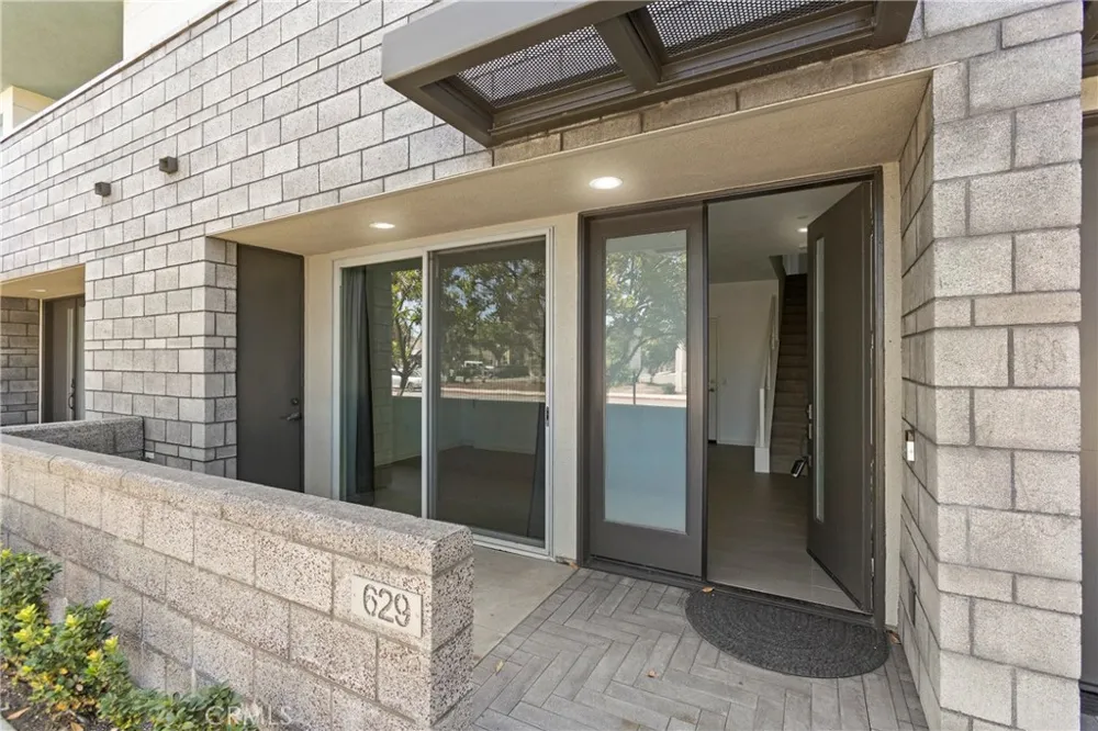 629 W 17th Costa Mesa, CA 92627
