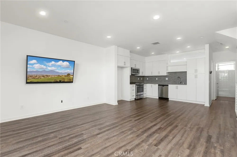 629 W 17th Costa Mesa, CA 92627