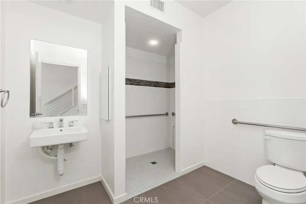 629 W 17th Costa Mesa, CA 92627