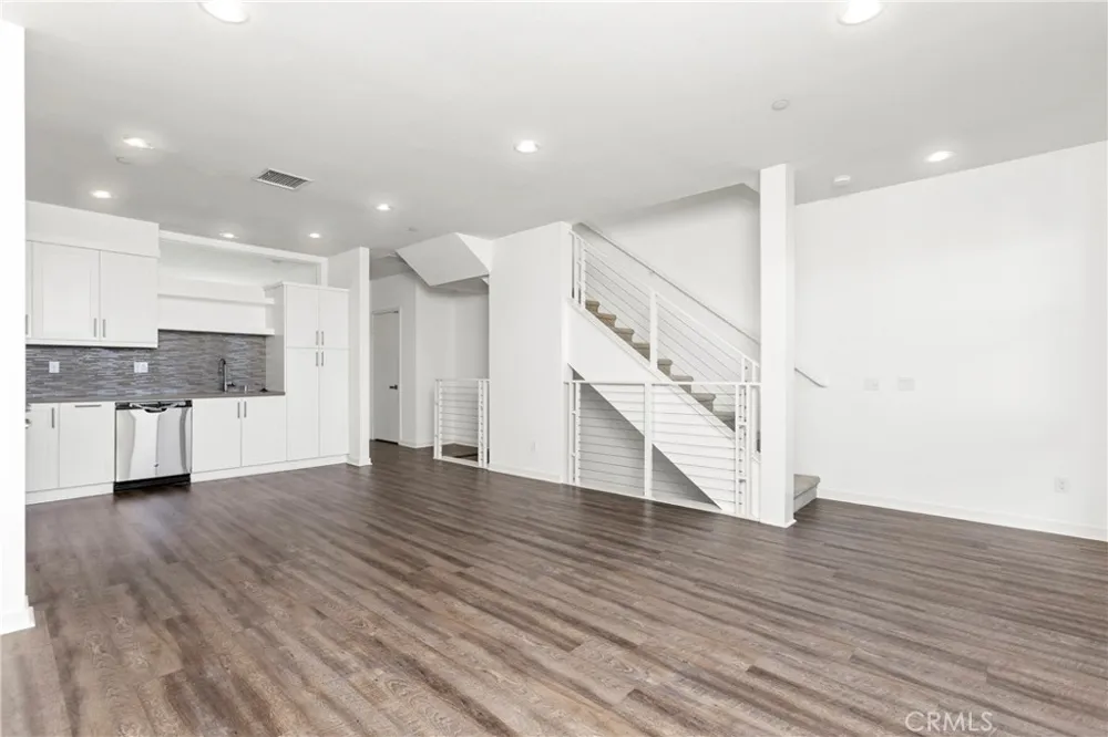 629 W 17th Costa Mesa, CA 92627