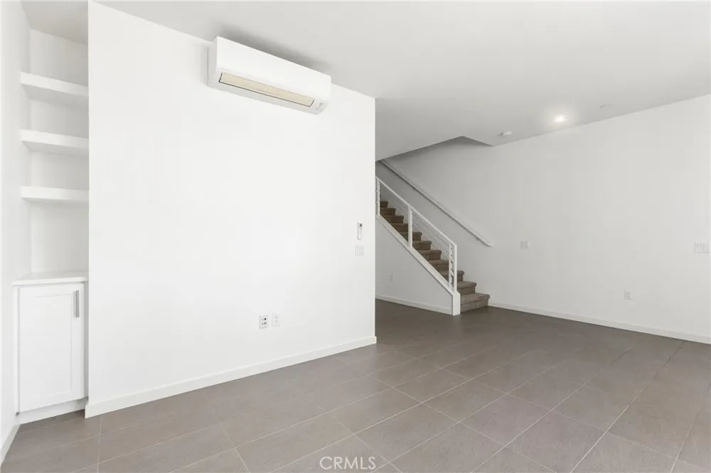 629 W 17th Costa Mesa, CA 92627