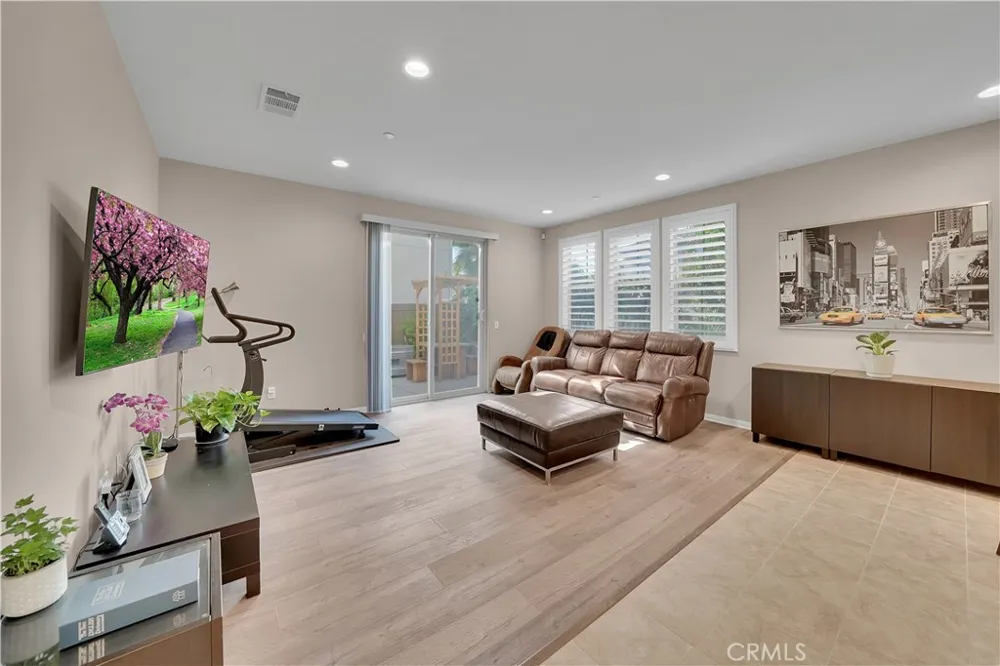 14341 Hibiscus Court Westminster, CA 92683