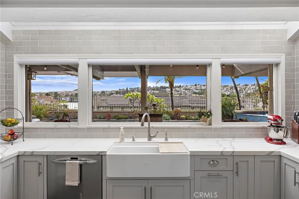 22671 Puntal Lana Mission Viejo, CA 92692