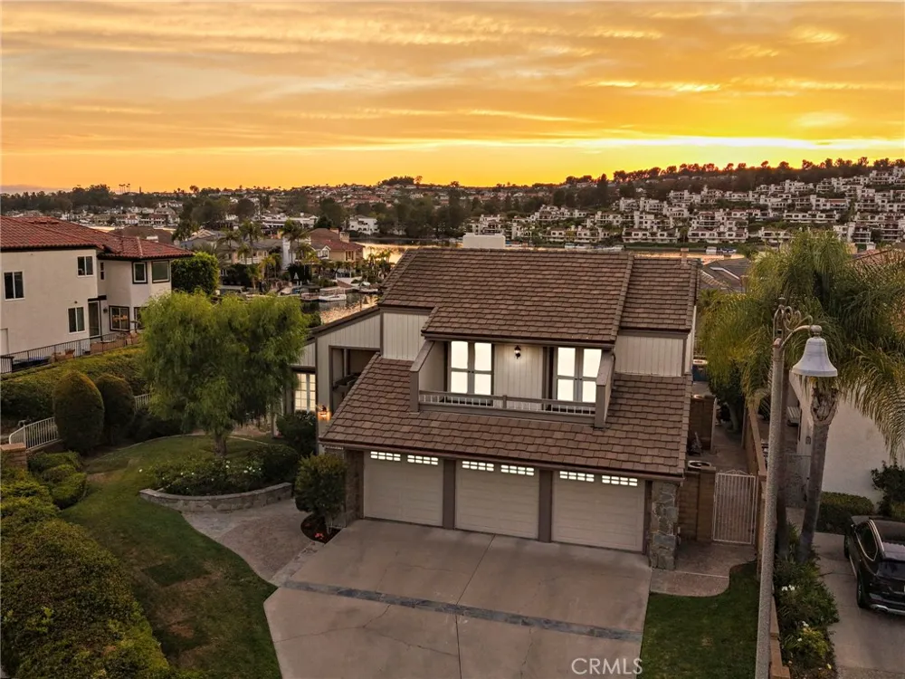 22671 Puntal Lana Mission Viejo, CA 92692