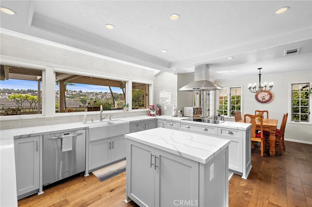 22671 Puntal Lana Mission Viejo, CA 92692