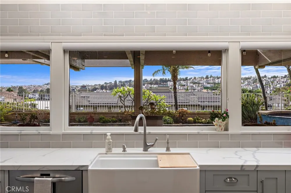22671 Puntal Lana Mission Viejo, CA 92692