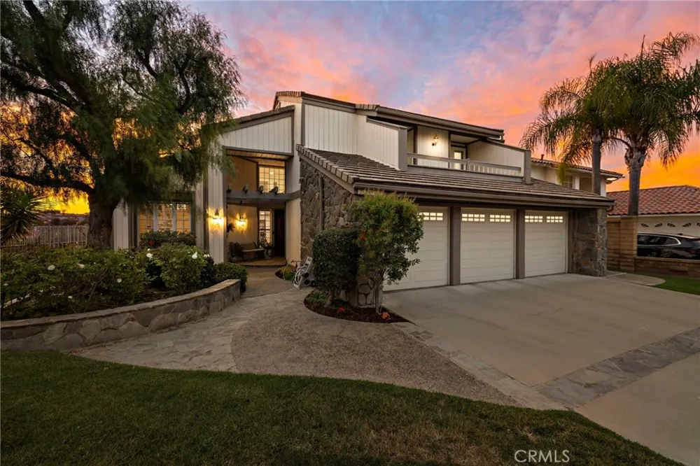 22671 Puntal Lana Mission Viejo, CA 92692