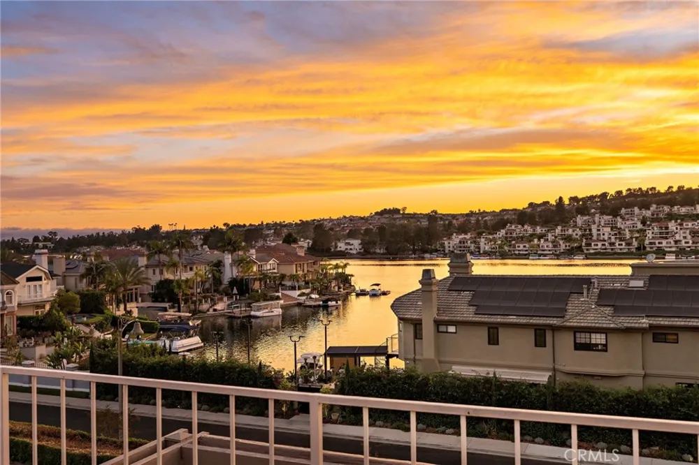 22671 Puntal Lana Mission Viejo, CA 92692