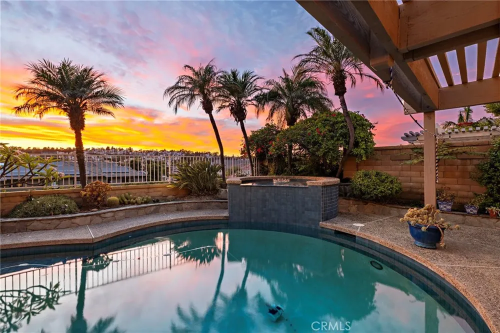 22671 Puntal Lana Mission Viejo, CA 92692