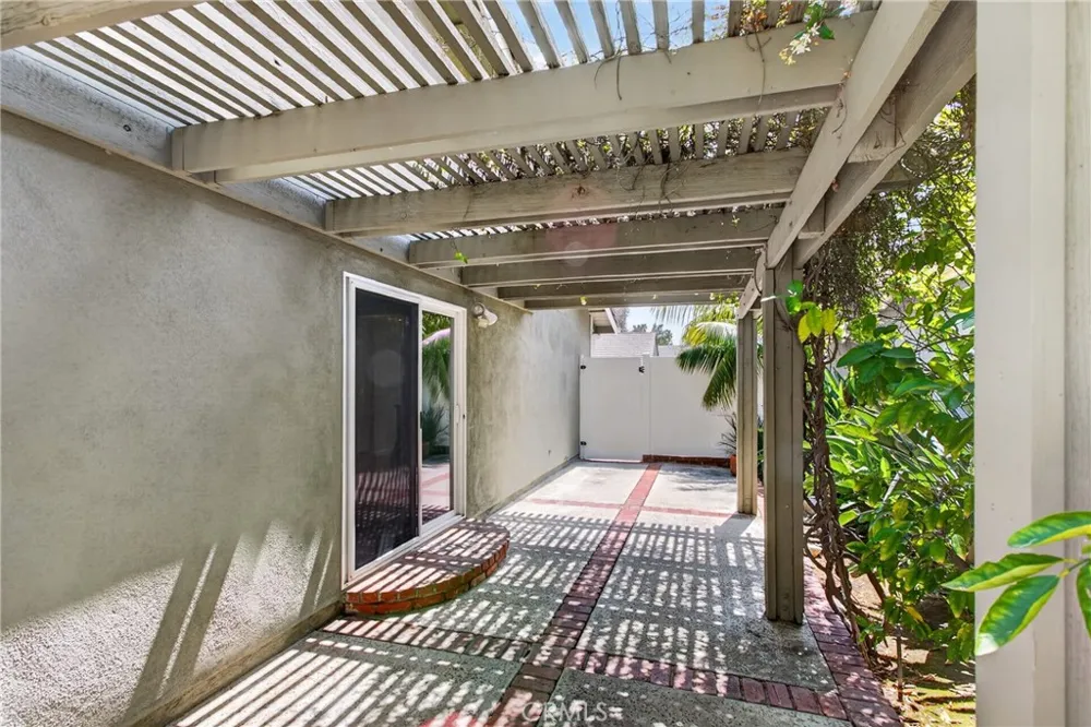 21183 Via Este Yorba Linda, CA 92887